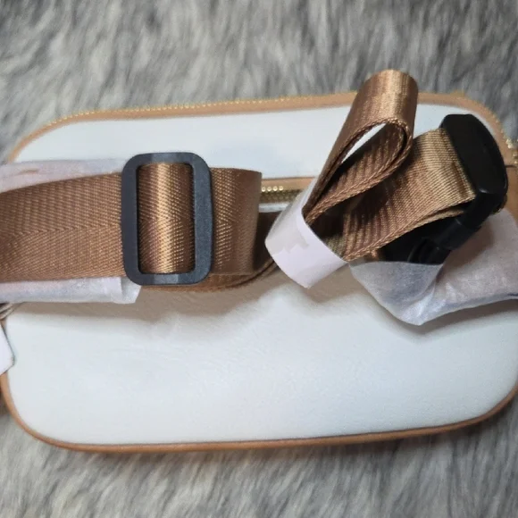 NWT White and Tan Women's Bag - Picture 8 of 11